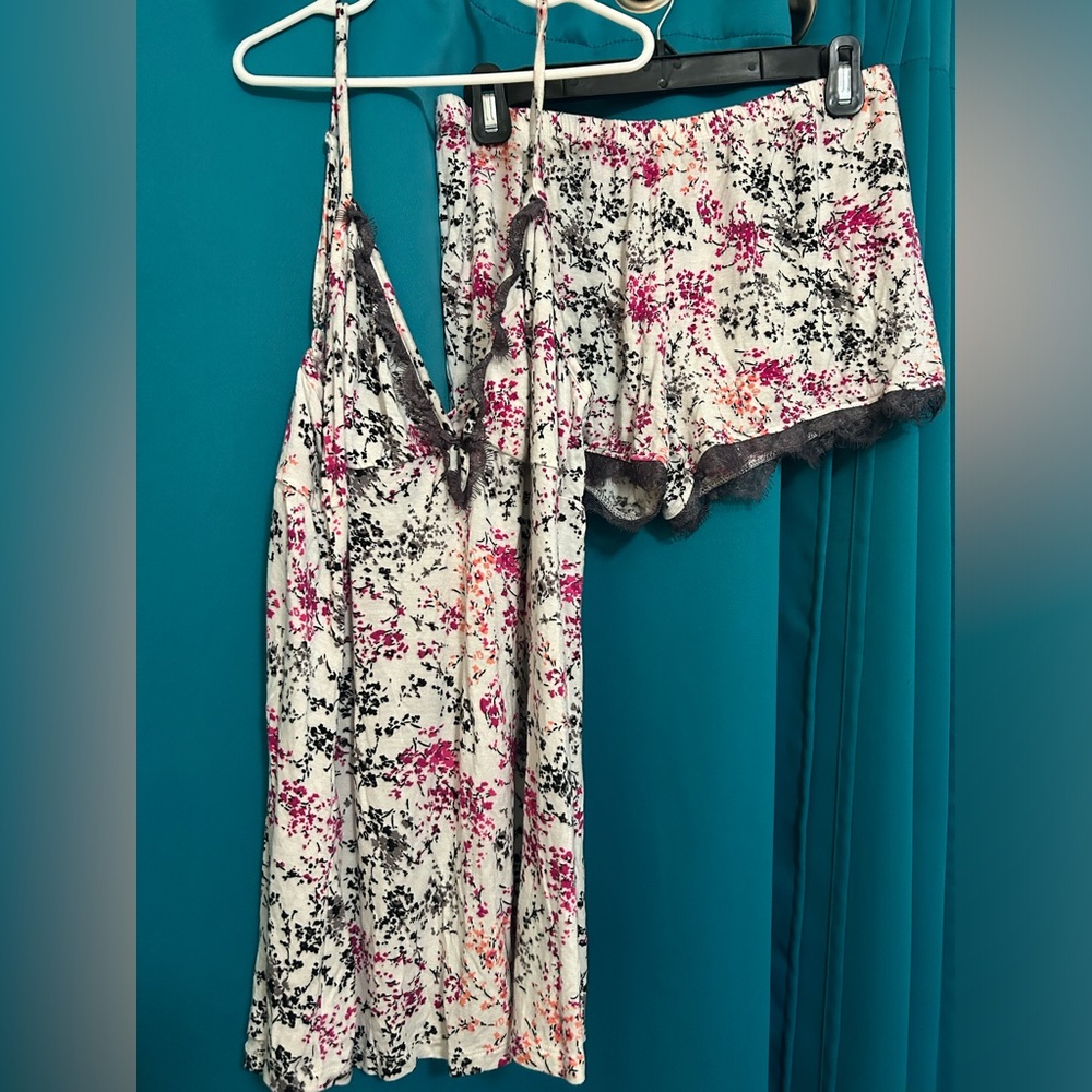 EUC Tart intimates super soft tank and shorts pjs size large